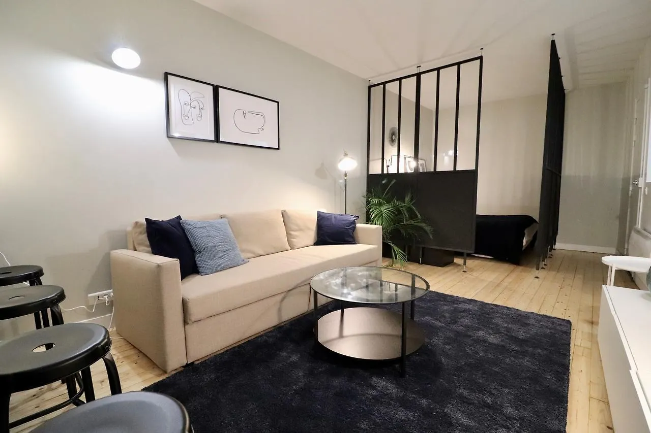 Apartment Paris-pere Lachaise