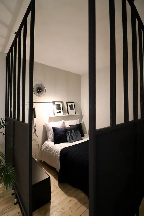 Paris-pere Lachaise Apartment Paris